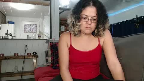 Snapshot of i_fetishize_u chatting on March 7, 2025, 3:28 pm ShortStuff online show from March 7, 2025, 3:28 pm