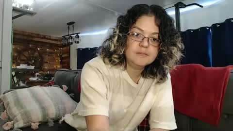 Snapshot of i_fetishize_u chatting on March 11, 2025, 2:29 pm ShortStuff online show from March 11, 2025, 2:29 pm