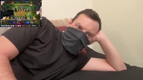 Snapshot of i_o_ro chatting on December 5, 2025, 8:45 am i o ro online show from December 5, 2025, 8:45 am