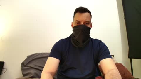 Snapshot of i_o_ro chatting on March 1, 2026, 7:32 am i o ro online show from March 1, 2026, 7:32 am