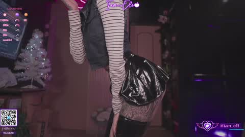 Snapshot of iam_eli chatting on December 19, 2025, 1:23 am online show from December 19, 2025, 1:23 am