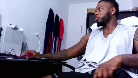 Mr H Independent model online show from November 8, 2025, 2:56 am