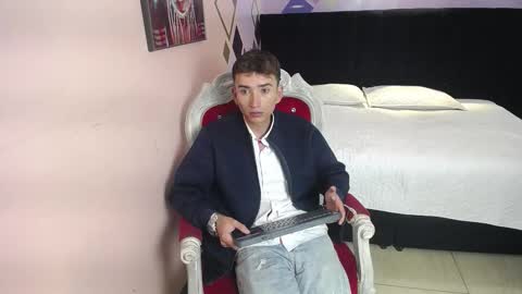 Snapshot of iam_smith_ chatting on January 7, 2026, 1:24 pm Iam Smith online show from January 7, 2026, 1:24 pm