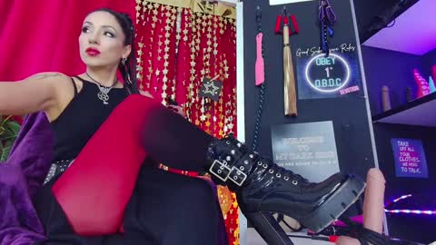 Snapshot of iammistressk chatting on December 13, 2024, 11:02 am Mistress K online show from December 13, 2024, 11:02 am