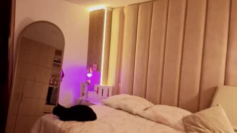 Nyxy online show from March 12, 2026, 10:54 am