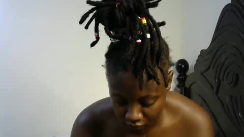 iampolca online show from February 14, 2025, 8:52 am