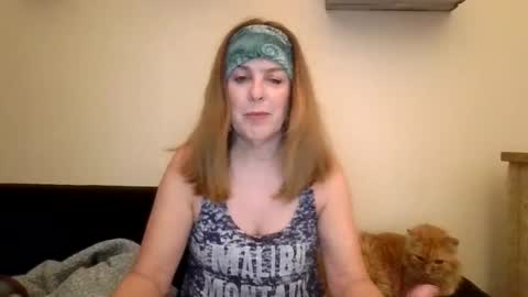 Snapshot of iampoppyy chatting on October 22, 2025, 12:38 pm iampoppyy online show from October 22, 2025, 12:38 pm