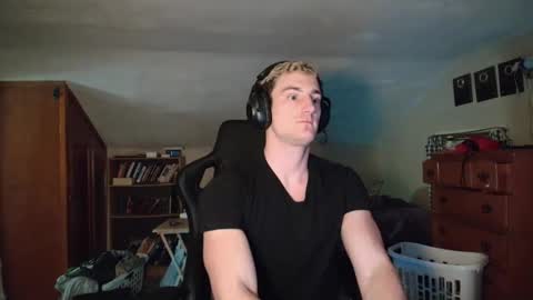 iamtommyparker online show from October 18, 2025, 4:15 am