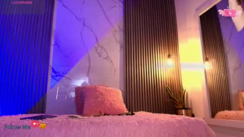 Snapshot of iamvictoria06 chatting on November 3, 2025, 7:48 pm V I C T O R I A online show from November 3, 2025, 7:48 pm