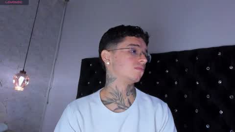 IAN CASTILLO online show from October 1, 2025, 11:16 am