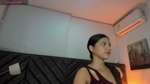 Snapshot of ian_charlotte chatting on February 10, 2026, 7:29 pm Ian Charlotte online show from February 10, 2026, 7:29 pm