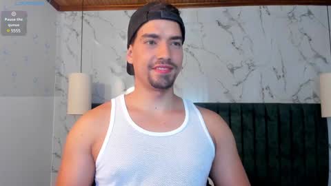 Snapshot of ian_davis chatting on January 27, 2025, 11:54 pm Ian Davis online show from January 27, 2025, 11:54 pm