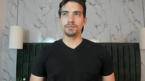 Snapshot of ian_davis chatting on March 6, 2025, 2:30 am Ian Davis online show from March 6, 2025, 2:30 am