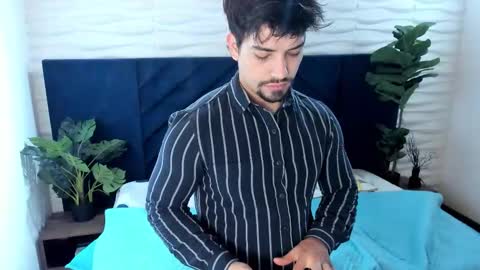 Snapshot of ian_davis chatting on October 23, 2025, 11:53 am Ian Davis online show from October 23, 2025, 11:53 am