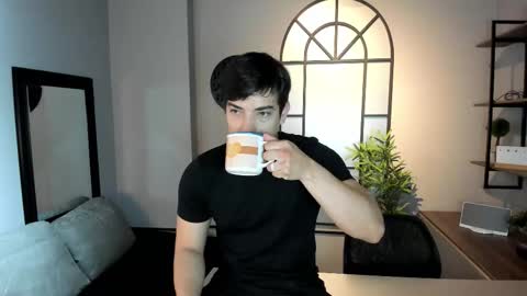 Snapshot of ian_davis chatting on October 29, 2025, 11:45 am Ian Davis online show from October 29, 2025, 11:45 am