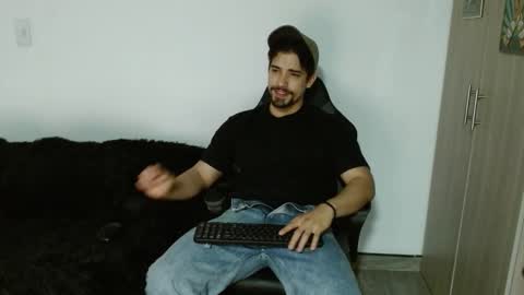 Snapshot of ian_davis chatting on November 3, 2025, 2:02 am Ian Davis online show from November 3, 2025, 2:02 am