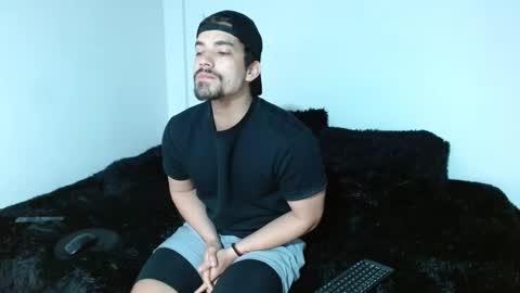 Snapshot of ian_davis chatting on November 4, 2025, 3:49 am Ian Davis online show from November 4, 2025, 3:49 am