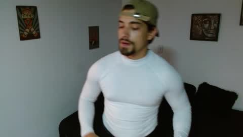 Snapshot of ian_davis chatting on November 7, 2025, 3:28 am Ian Davis online show from November 7, 2025, 3:28 am