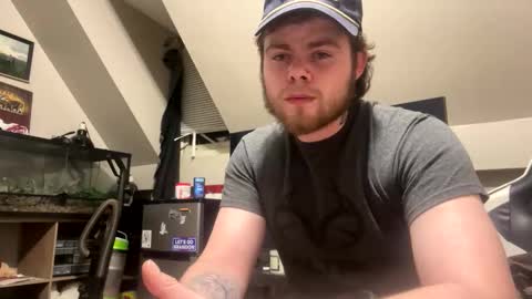 Snapshot of ianrobbins6 chatting on February 18, 2026, 7:37 am ianrobbins6 online show from February 18, 2026, 7:37 am