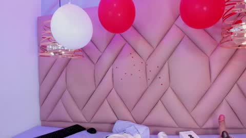 Snapshot of ibbie_ chatting on February 15, 2026, 12:18 am ibbie_ online show from February 15, 2026, 12:18 am