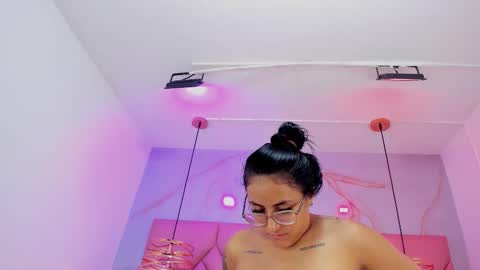 Snapshot of ibbie_ chatting on February 18, 2026, 12:01 pm ibbie_ online show from February 18, 2026, 12:01 pm