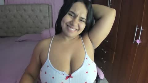 Snapshot of ibby_fay chatting on November 4, 2025, 7:13 pm Daniela online show from November 4, 2025, 7:13 pm