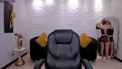 Snapshot of ibizajacobs chatting on December 18, 2025, 12:11 pm Ibiza online show from December 18, 2025, 12:11 pm