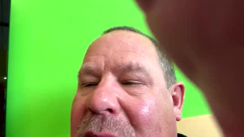 icanmakeyousquirt69 online show from April 16, 2026, 8:42 pm