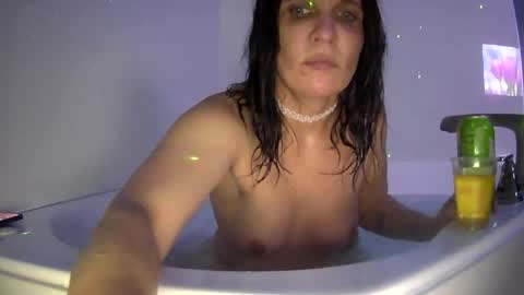 icarley8338 online show from February 18, 2026, 5:03 am