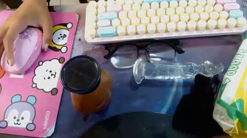 ice_199 online show from October 19, 2025, 1:06 am