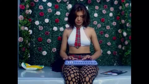 ice_199 online show from October 23, 2025, 1:38 am