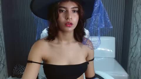 ice_199 online show from October 31, 2025, 9:05 pm