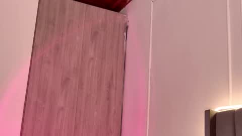 Snapshot of ice_princess__ chatting on January 15, 2026, 3:27 pm Crystall online show from January 15, 2026, 3:27 pm