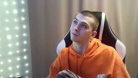 Snapshot of ice_raf chatting on February 12, 2025, 6:19 pm MAX online show from February 12, 2025, 6:19 pm