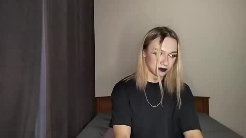 Jade online show from December 18, 2025, 2:34 pm