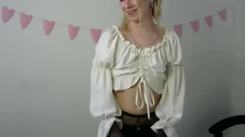 Snapshot of icebenz chatting on April 1, 2026, 1:41 pm Jade online show from April 1, 2026, 1:41 pm