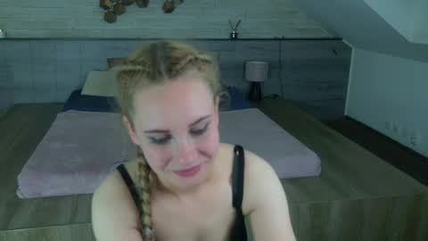 Ice Blue online show from May 19, 2026, 8:04 pm