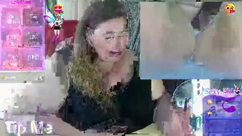 Snapshot of iceprincess2bad4u chatting on February 2, 2025, 6:26 am Iceprincess2bad4u online show from February 2, 2025, 6:26 am