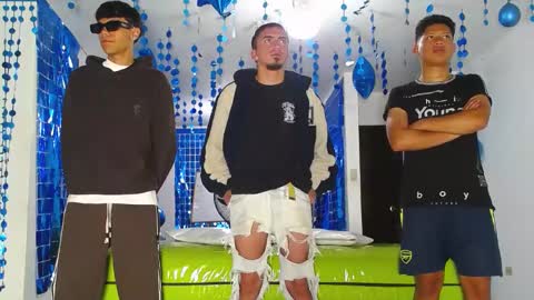 THOMAS AND DAMIAND online show from February 1, 2025, 6:08 pm