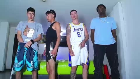 THOMAS AND DAMIAND online show from September 26, 2025, 1:15 pm