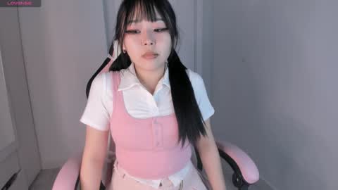Snapshot of ichigo_o chatting on January 23, 2025, 1:13 pm Hitomi online show from January 23, 2025, 1:13 pm
