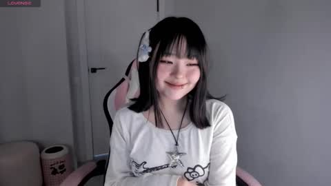 Hitomi   online show from November 26, 2025, 8:32 pm