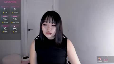 Hitomi   online show from November 29, 2025, 6:05 am