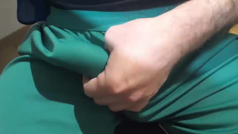 Snapshot of icky_thumps chatting on December 31, 2024, 5:33 am icky_thumps online show from December 31, 2024, 5:33 am