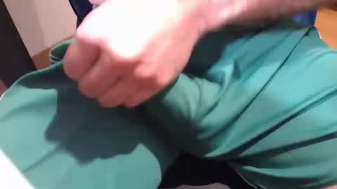 Snapshot of icky_thumps chatting on November 16, 2025, 5:35 am icky_thumps online show from November 16, 2025, 5:35 am