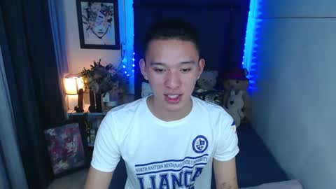 Snapshot of iconicmateo chatting on December 14, 2024, 8:51 pm Mateo online show from December 14, 2024, 8:51 pm