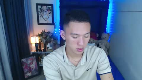 Snapshot of iconicmateo chatting on December 24, 2024, 2:22 pm Mateo online show from December 24, 2024, 2:22 pm