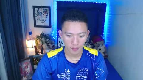 Snapshot of iconicmateo chatting on January 3, 2025, 10:08 pm Mateo online show from January 3, 2025, 10:08 pm