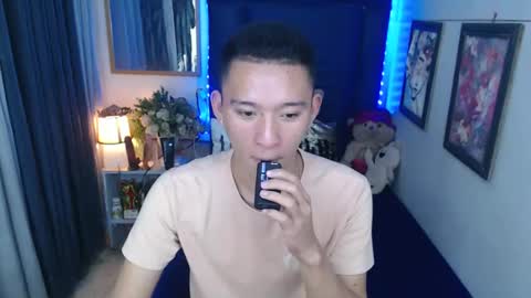 Snapshot of iconicmateo chatting on January 25, 2025, 8:42 am Mateo online show from January 25, 2025, 8:42 am