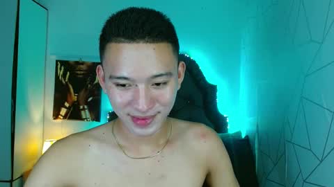 Snapshot of iconicmateo chatting on February 11, 2025, 4:02 pm Mateo online show from February 11, 2025, 4:02 pm